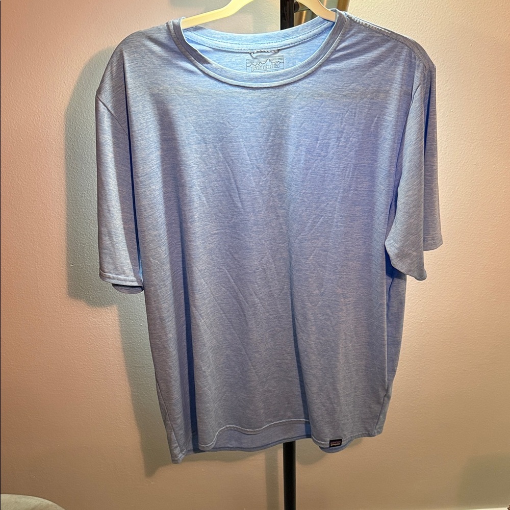 Patagonia‎ Men's Sky Blue Capilene cool daily Tee LG